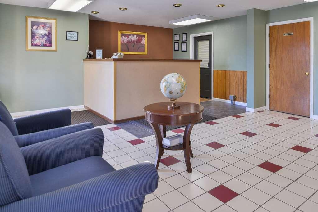 Americas Best Value Inn Of Decatur Interiør billede