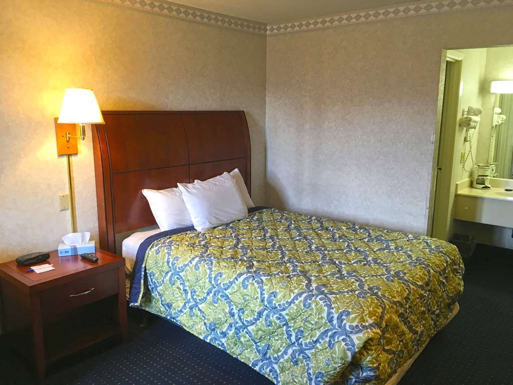 Americas Best Value Inn Of Decatur Værelse billede